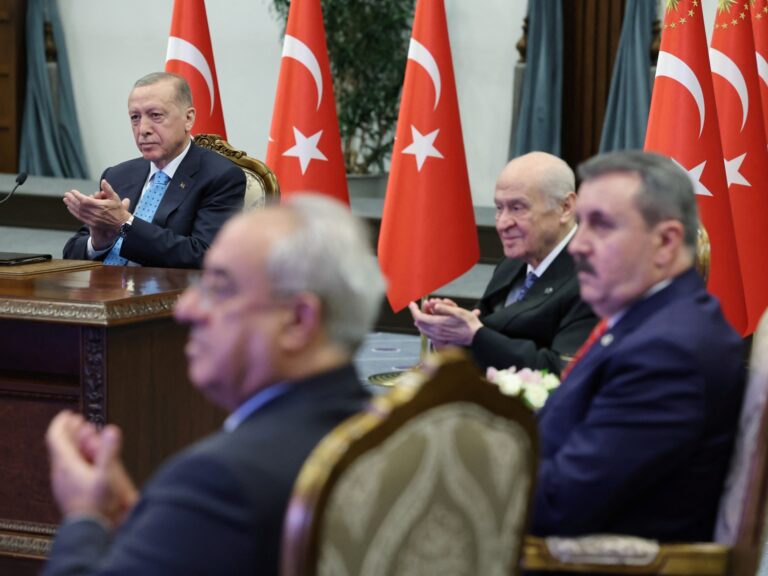Erdogan remercie Poutine pour son aide sur la centrale nucléaire turque