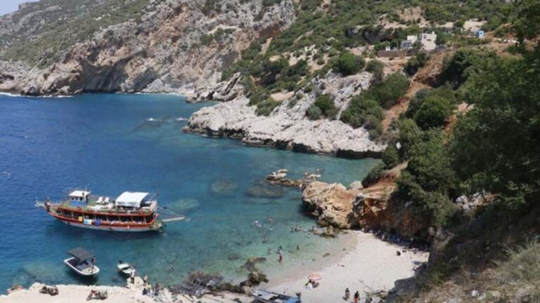 Karamağara, un paradis caché autrefois caché par des pirates, fascine