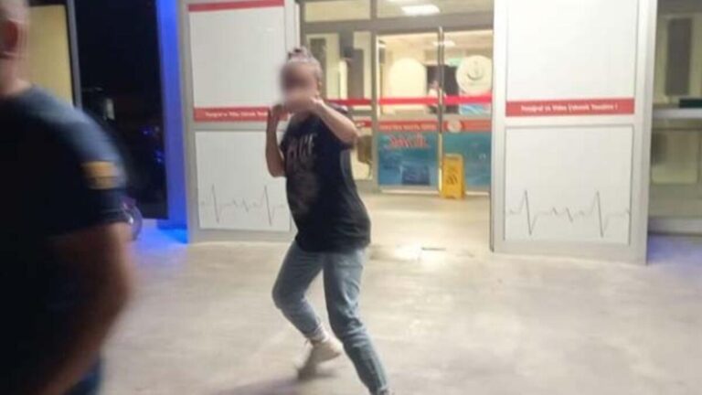 Une jeune fille de 14 ans a poignardé son grand-père, sa défense a été surprise lorsqu&rsquo;elle a été arrêtée