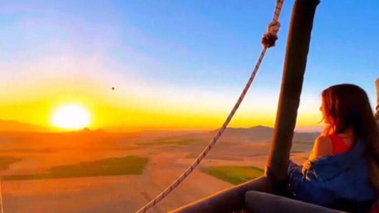 Images uniques à la porte d&rsquo;entrée de la Cappadoce