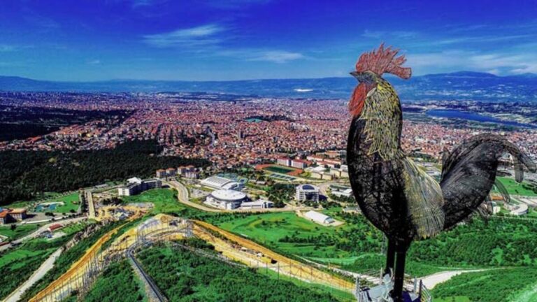 Par temps chaud, Seyir Tepesi est devenu le lieu préféré des citoyens de Denizli.