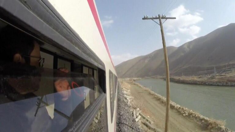 Le nouveau favori des jeunes, Van Lake Express