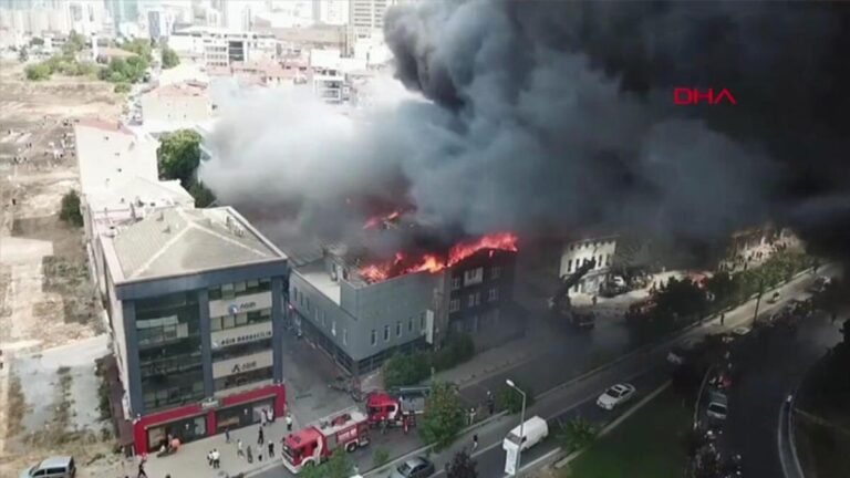 Dernières nouvelles… Incendie effrayant à Istanbul !  Se propager aux foyers et aux entreprises