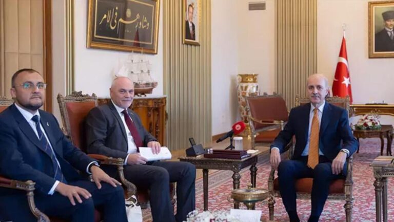 Le président du Parlement, Numan Kurtulmuş, a reçu les ambassadeurs