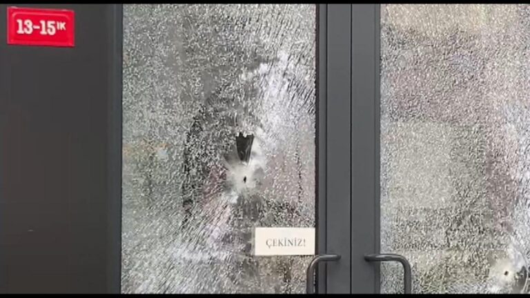 Nouvelles images de l&rsquo;attaque contre le centre de beauté de Başakşehir