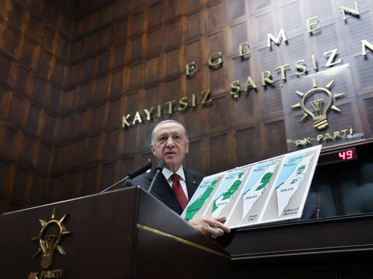 Erdogan qualifie le siège et les bombardements israéliens de Gaza de « massacre »