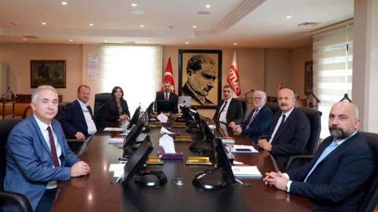 Le président du RTÜK est redevenu Ebubekir Şahin