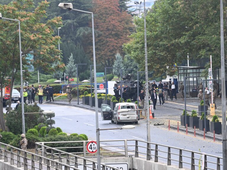 Un kamikaze fait exploser un engin explosif à Ankara, en Turquie