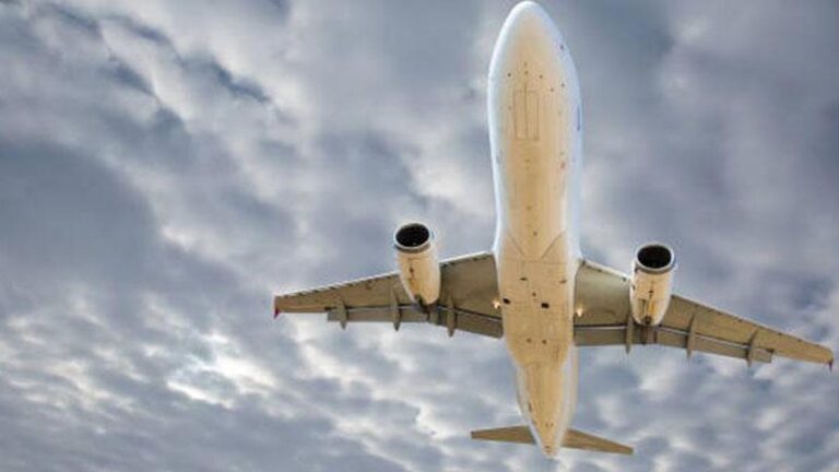 Les cumulonimbus entravent le transport aérien à Istanbul