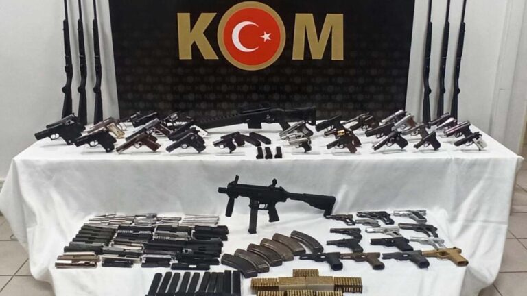 Opération contre ceux qui se livrent à la production et au commerce illégaux d&rsquo;armes à Izmir