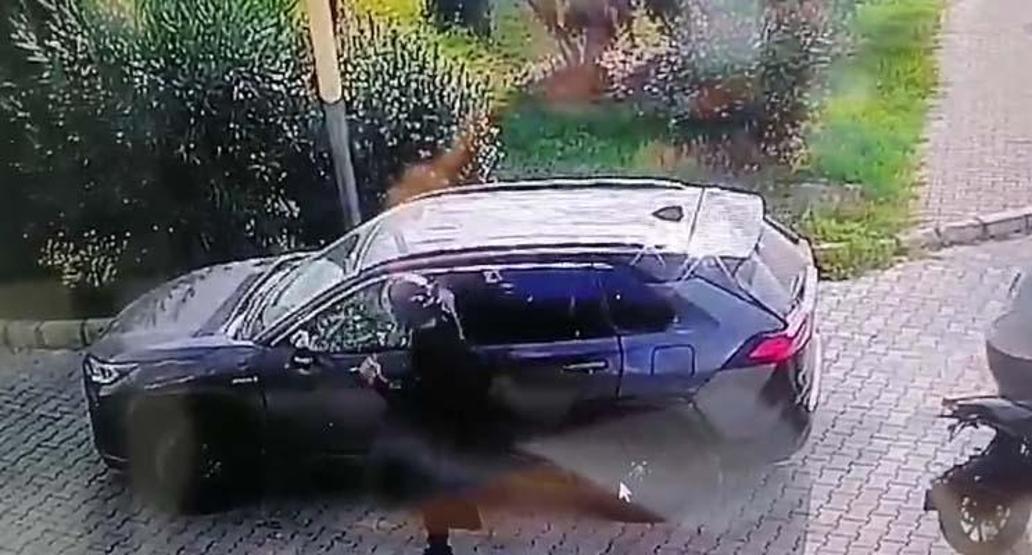 Il a tué deux motocyclistes suspects qui lui avaient volé son argent en les écrasant avec sa jeep.