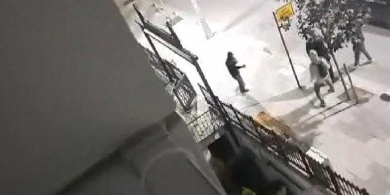 Horreur avec une machette à Büyükçekmece Il a couru sur les passants