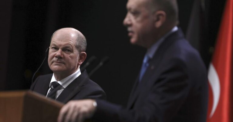 Gardez les droits au centre de la réunion Turquie/Allemagne