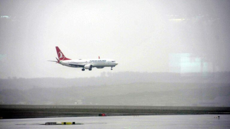 La tempête à Istanbul a eu un impact négatif sur le transport aérien