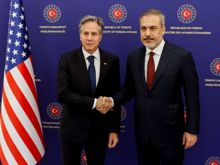 Le haut diplomate américain Blinken rencontre le ministre turc des Affaires étrangères pour des négociations difficiles entre Israël et Gaza
