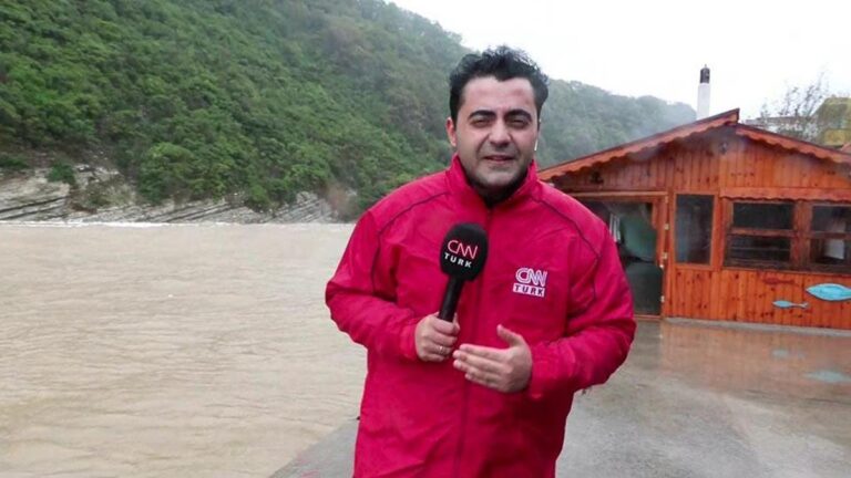 Le ruisseau a débordé à Şile, les routes transformées en lacs