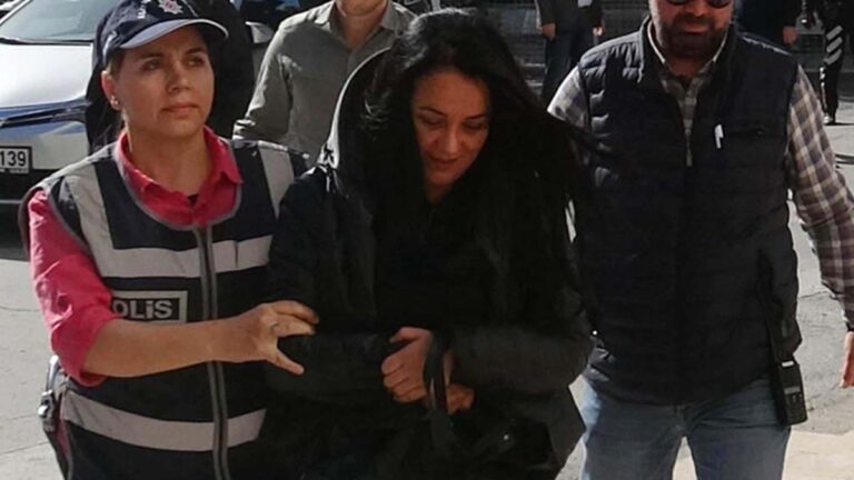 Safiye Gökçe Yüce, qui a été libérée, s&rsquo;est plainte auprès du HSK du juge qui l&rsquo;a condamnée à 81 ans de prison.