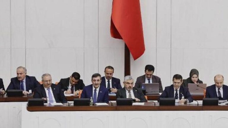 Budget présidentiel à l&rsquo;Assemblée générale de la Grande Assemblée nationale turque