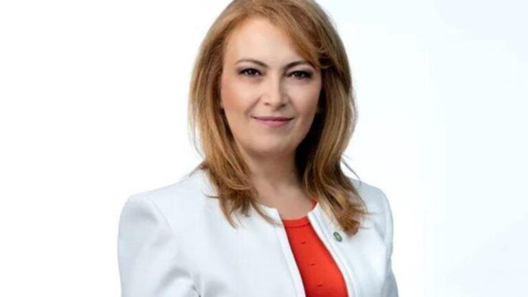 DERNIÈRES NOUVELLES : La députée du parti İYİ d&rsquo;Istanbul, Ayşe Sibel Yanıkömeroğlu, a démissionné