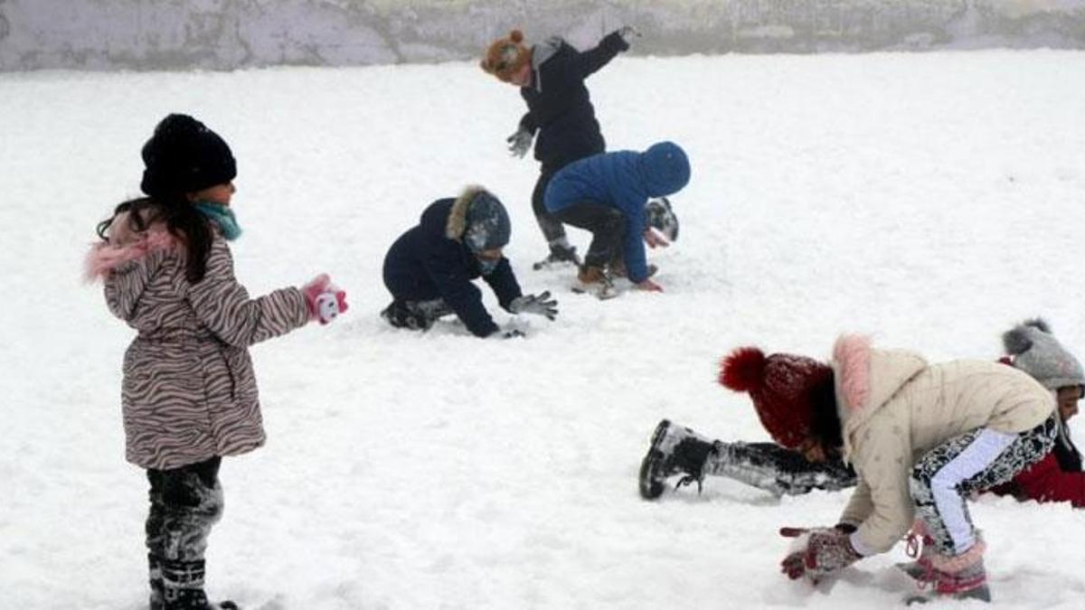 La neige, obstacle à l'éducation !  Les écoles ont été fermées dans 1 district de Bingöl