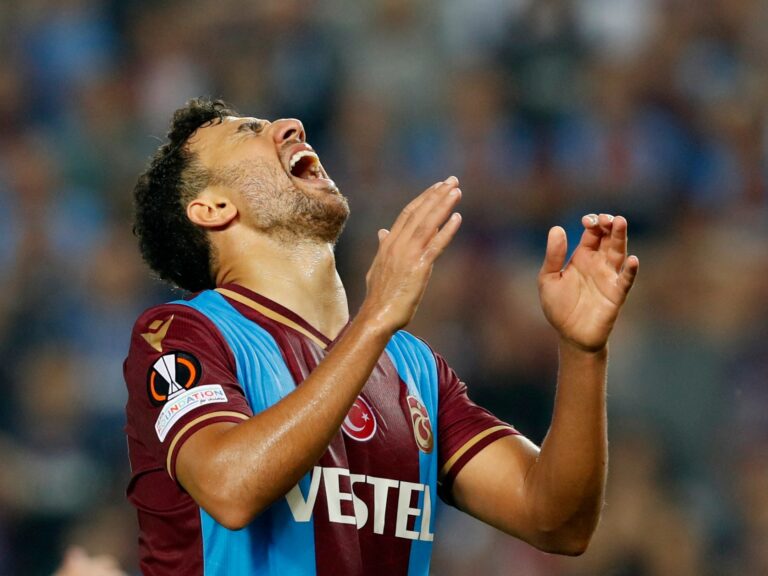 Le match Istanbulspor contre Trabzonspor suspendu alors que le football turc reprend