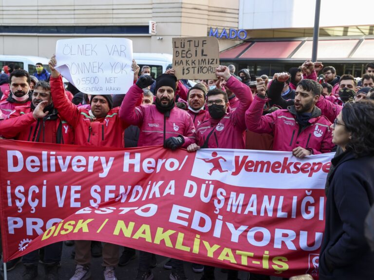 Amende de 900 $ pour le décès d&rsquo;un livreur : les coursiers ont-ils des droits ?