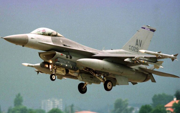 Les États-Unis autorisent la vente d’avions de combat F-16 à la Turquie