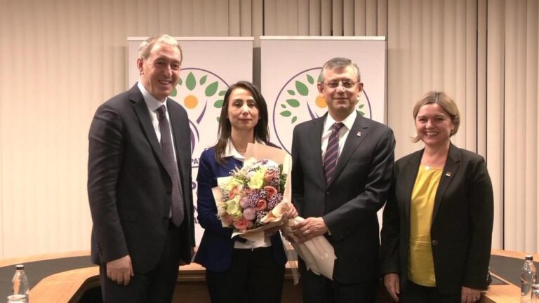 Y aura-t-il une coopération CHP-DEM ?