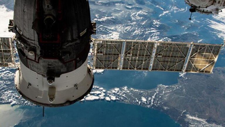 Alper Gezeravcı a partagé l&rsquo;Istanbul qu&rsquo;il a photographié depuis l&rsquo;espace !  « C&rsquo;est un moment qui m&rsquo;a mis les larmes aux yeux »