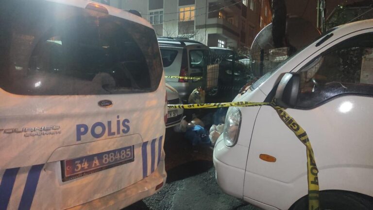 Incident à glacer le sang !  Un nouveau-né découvert parmi les sacs poubelles