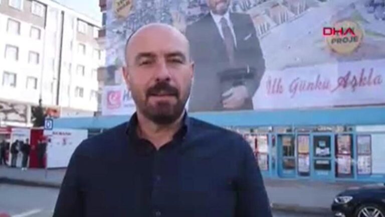 La vitre de la voiture du maire Togar a été brisée et sa banderole a été abattue