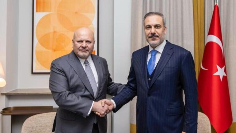 Le ministre des Affaires étrangères Fidan a rencontré le procureur de la CPI, Karim Ahmad Khan