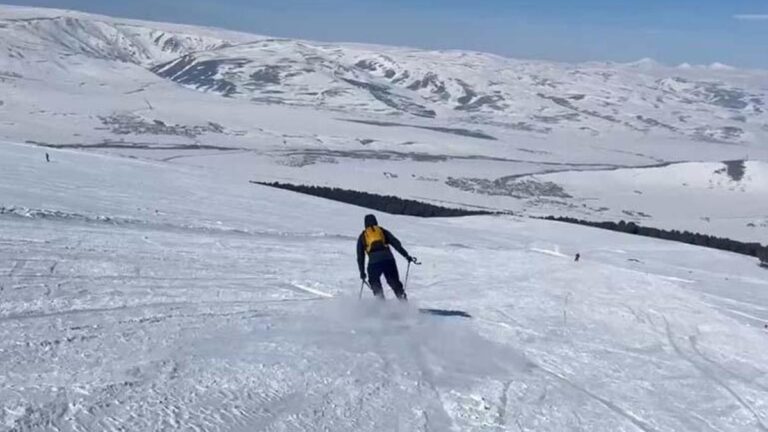 Activité du week-end à la station de ski de Yalnızçam