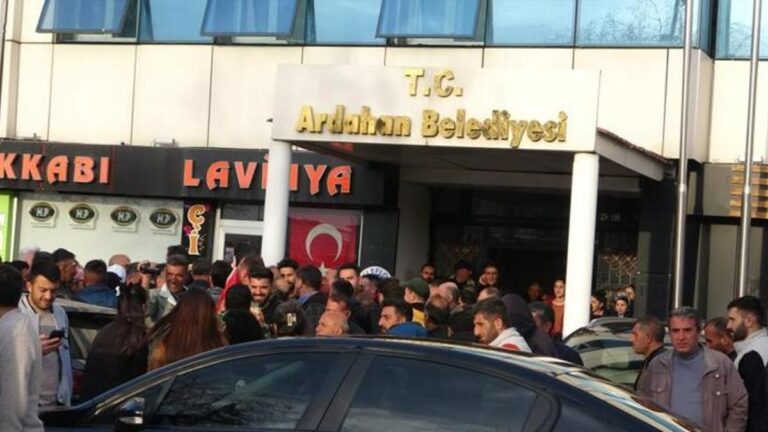 La commission électorale provinciale d'Ardahan a annoncé sa décision : le résultat est finalisé