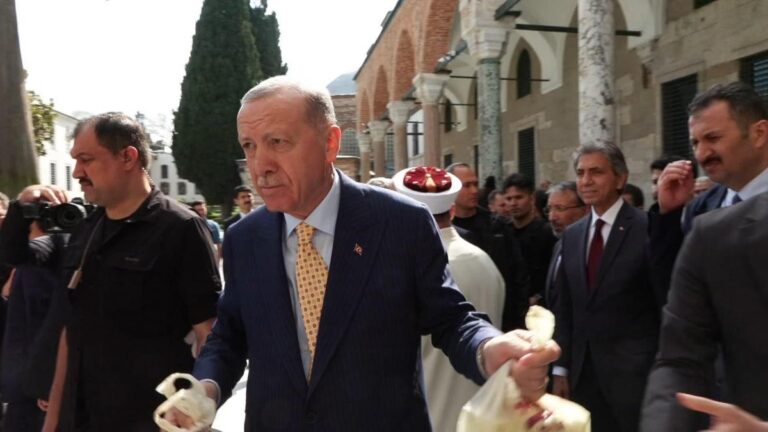 Le président Erdoğan a visité le palais de Topkapı