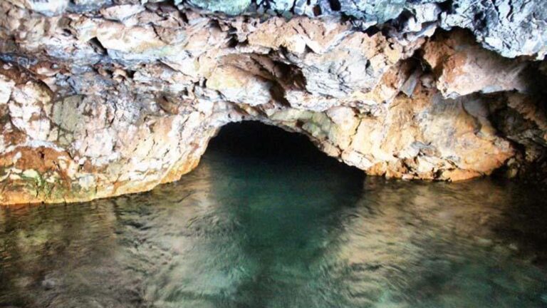Cave Eye est devenue une destination populaire pour les amoureux de la nature