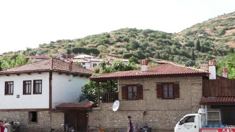 Birgi, l'un des plus beaux villages du monde, défie l'histoire