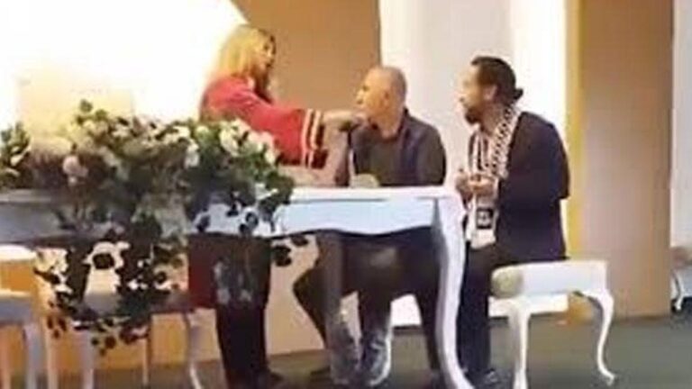 Dernières nouvelles… Discussion sur la « prière » au mariage !  Le ministère est intervenu : un inspecteur a été nommé