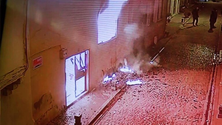 Explosion d'un manoir centenaire : 1 personne est morte