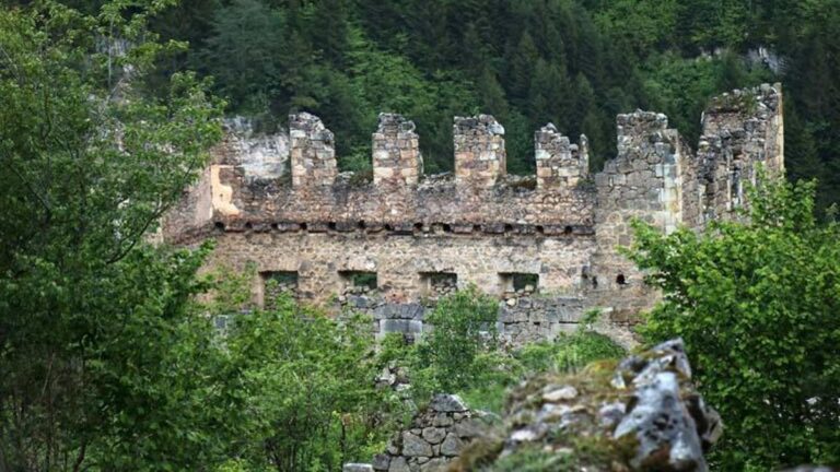 Le point de rencontre de l'histoire et de la nature : les ruines de Santa
