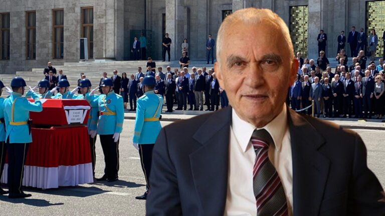 Cérémonie au Parlement pour l'ancien ministre des Affaires étrangères Yakış, décédé