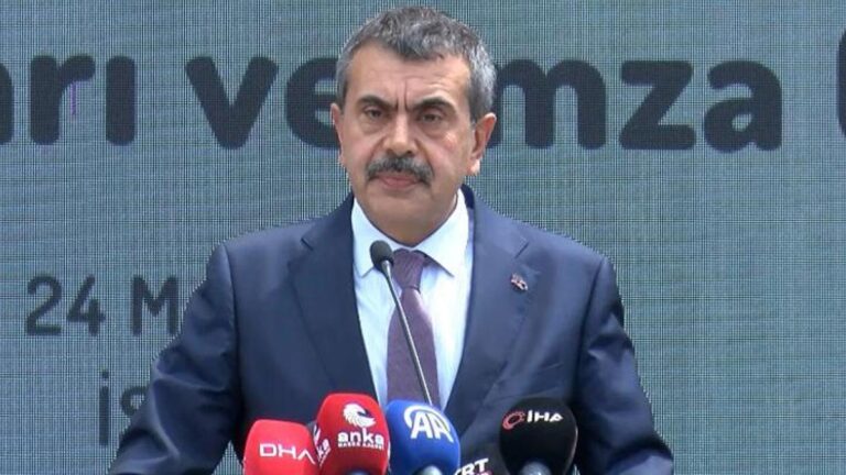 Le ministre Tekin a condamné l'attaque contre un enseignant à Darıca
