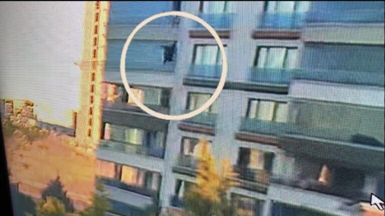 Une femme est décédée après être tombée du 7ème étage alors qu'elle nettoyait les vitres