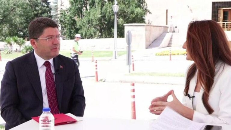 ACTUALITÉS… Ministre Tunç sur CNN TÜRK : Le monde n'a pas soutenu la résistance démocratique de la Turquie