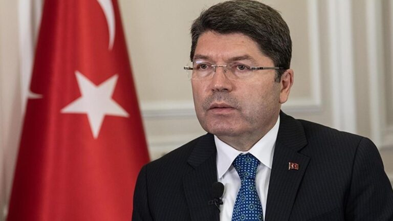 Le ministre de la Justice Tunç l'a annoncé !  La personne qui a insulté les valeurs islamiques a été arrêtée