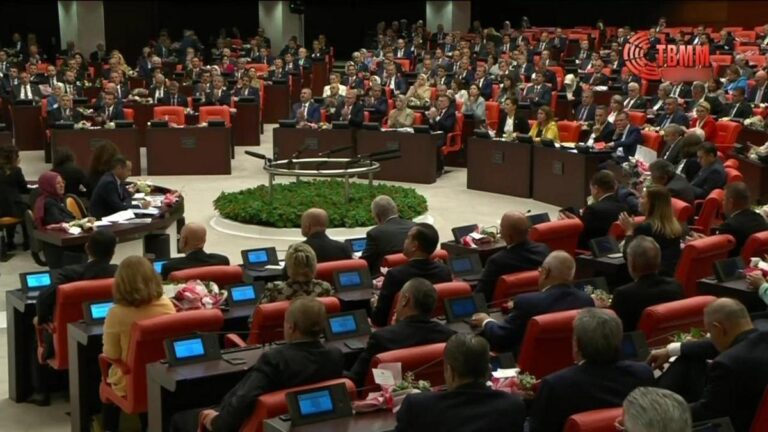 Le projet de loi sur les économies a été soumis à la Grande Assemblée nationale turque