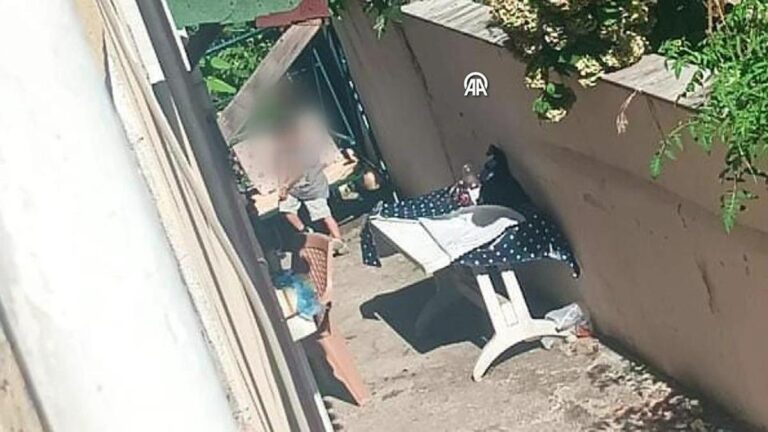 Détention d'un père et d'une grand-mère qui auraient eu recours à la violence contre l'enfant |  VIDÉO