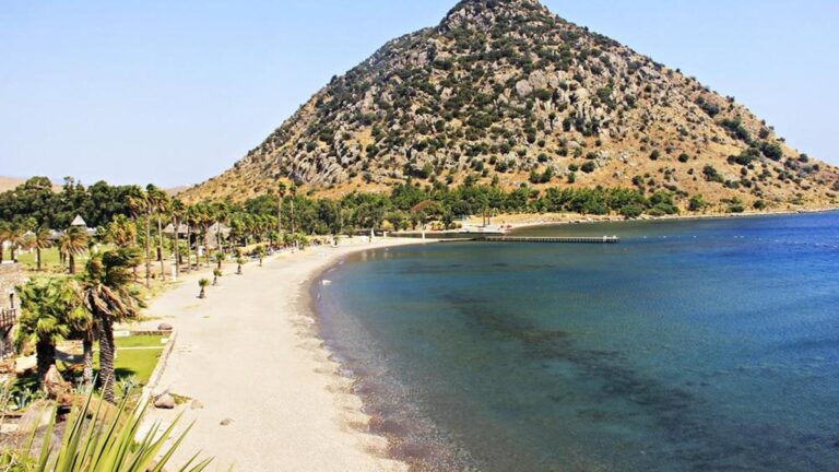 Où se trouve la baie d’Aspat et comment s’y rendre ? Caractéristiques de la plage d'Aspat, comment est la mer ?