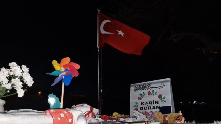 La tombe de Narin a été construite, le drapeau turc a été planté sur sa tête | Actualités vidéo