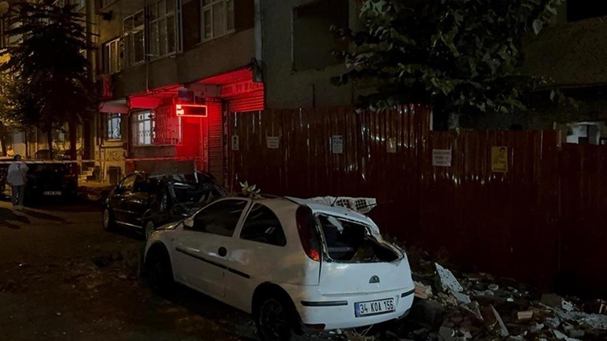 La catastrophe a été évitée à Esenler ! Le toit du bâtiment précédemment évacué s'est effondré